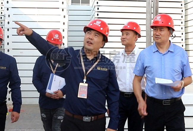 佳強(qiáng)打包箱式房廠家施工現(xiàn)場