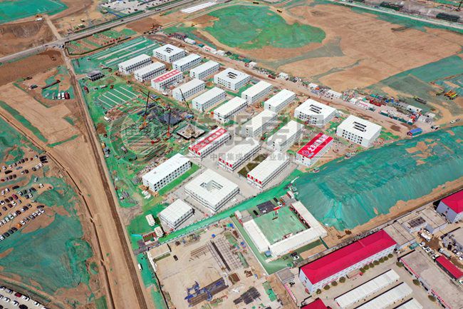 建設(shè)者之家二號營地打包箱式房安裝