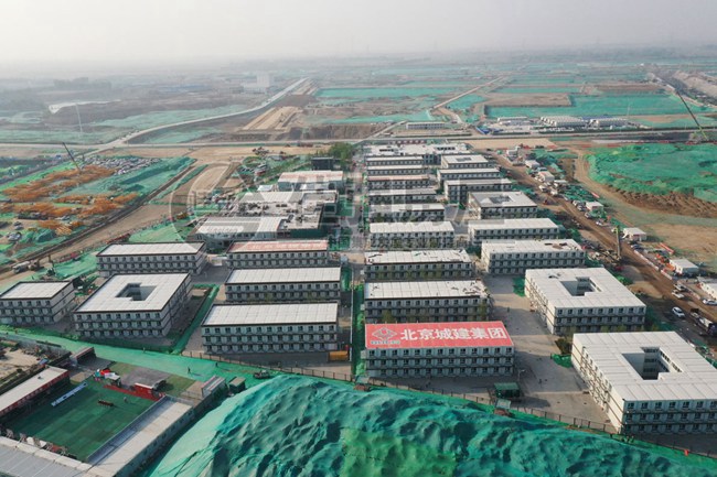 建設(shè)者之家二號營地打包箱式房現(xiàn)場